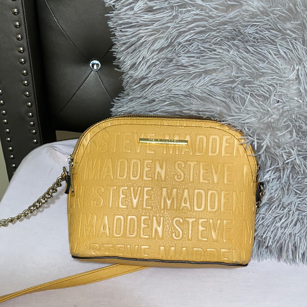 Mustard Steven madden crossbody bag